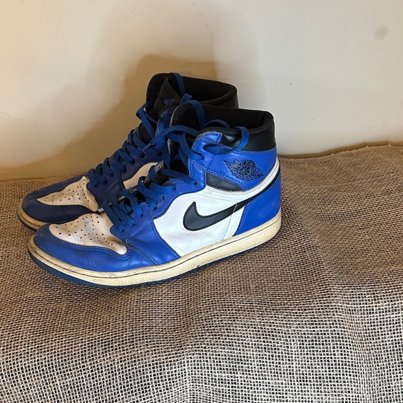 First Aid Beauty Blue and White Sneakers - Picture 1 of 3